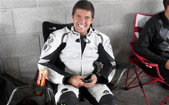 英國(guó)一士兵因看不懂訓(xùn)練地圖跳入懸崖喪命(圖) 英國(guó)一士兵因看不懂訓(xùn)練地圖跳入懸崖喪命(圖)