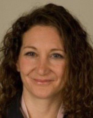 世衛(wèi)組織流感專家芒福德博士指出，H5N8病毒有可能會傳染給人。