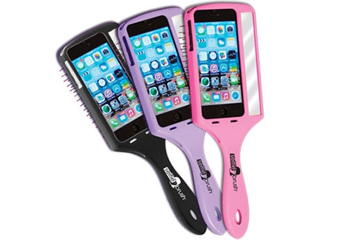 圖為美國(guó)公司推出的自拍美發(fā)梳。