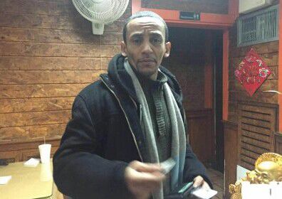 涉案的男性騙徒。（美國《世界日報(bào)》/受害商家提供）