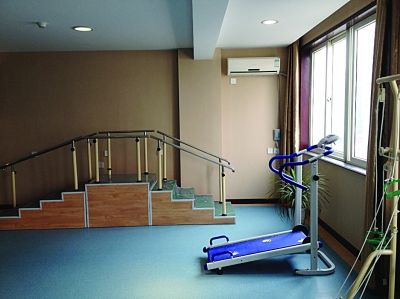  中心里健身設施一應俱全。