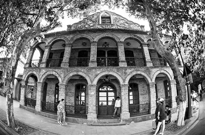 6月12日拍攝的位于杭州西湖邊的抱青會館攝影 6月12日拍攝的位于杭州西湖邊的抱青會館攝影