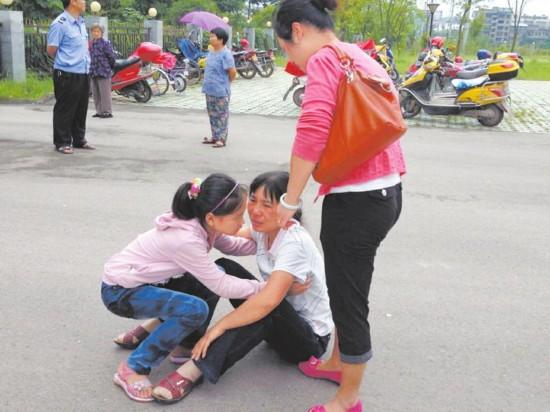 成渝高速19車(chē)相撞 雙胞胎妹妹下車(chē)逃離被撞身亡 成渝高速19車(chē)相撞 雙胞胎妹妹下車(chē)逃離被撞身亡