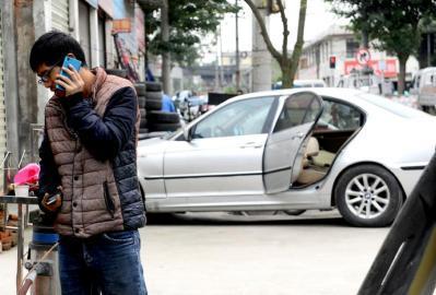 車主不滿維修棄車 汽修店老板1夜醒20次守車 車主不滿維修棄車 汽修店老板1夜醒20次守車