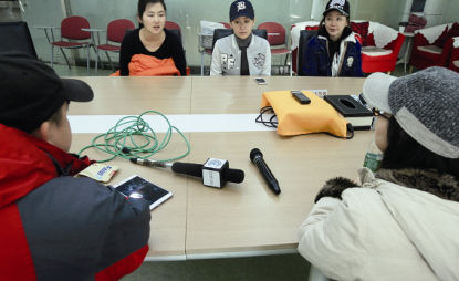 2014年12月23日，經(jīng)歷韓國整容失敗的靳魏坤、宓圓圓、陳怡麗在北京召開記者會，希望維權(quán)