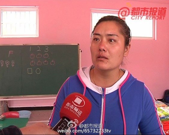 當(dāng)事老師接受采訪時(shí)表示很委屈。