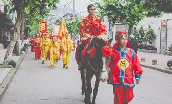 我的意中人騎著大馬，八抬大轎來娶我