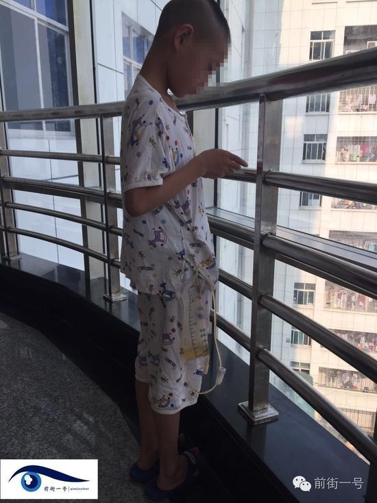 男童車禍搶救治療期間感染艾滋病 5家單位賠40萬 男童車禍搶救治療期間感染艾滋病 5家單位賠40萬