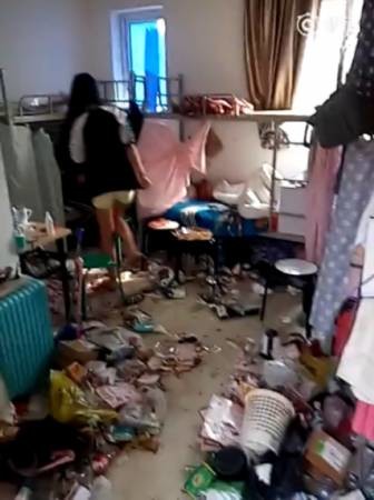 這個學(xué)校的男生宿舍火了！女同學(xué)都喊著要嫁