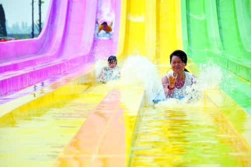 安陽天之瑤水上樂園學生免費玩，成人49元