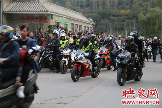 2014首屆蟒河摩托藝術(shù)文化節(jié)在蟒河景區(qū)隆重開(kāi)幕