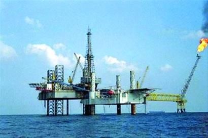 越南盜采南海石油再賣給中國 侵占29個島礁 越南盜采南海石油再賣給中國 侵占29個島礁