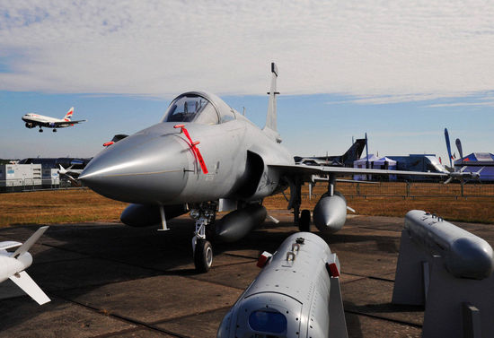 斯里蘭卡空軍計(jì)劃購買6架中國造梟龍戰(zhàn)機(jī)