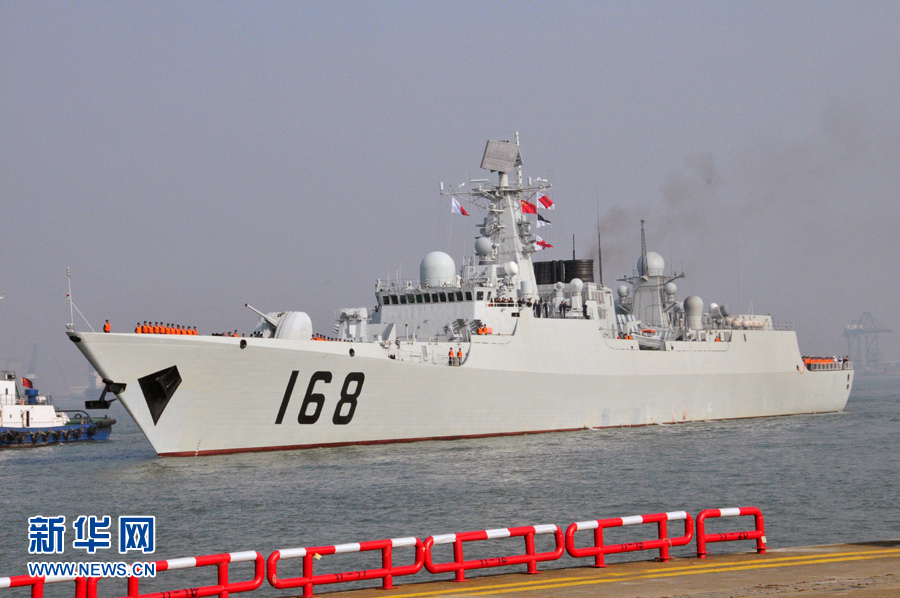 　25日15時，海軍南海艦隊“廣州”號驅逐艦駛入廣州南沙汽車碼頭