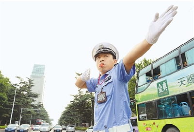 鄭州持續(xù)悶熱 今或迎來一場陣雨 鄭州持續(xù)悶熱 今或迎來一場陣雨