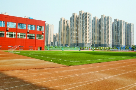 鄭州熱點學(xué)校周圍二手房大幅提價 高達1.5萬/平米 鄭州熱點學(xué)校周圍二手房大幅提價 高達1.5萬/平米