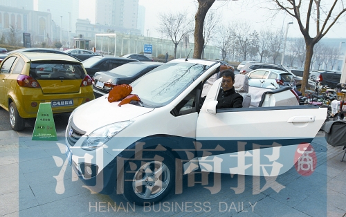 不久的將來(lái)，在街上就能打到電動(dòng)的士了