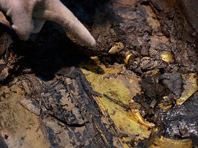 西漢?；韬钅箍脊牛菏赚F(xiàn)金板金餅