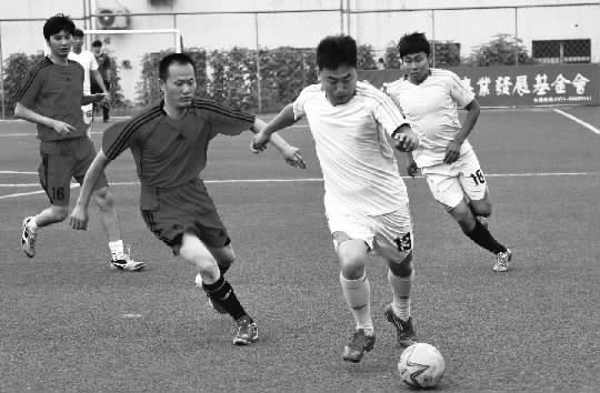 專為本屆賽事而組建的鄭州第九人民醫(yī)院隊，是該院歷史上第一支足球隊