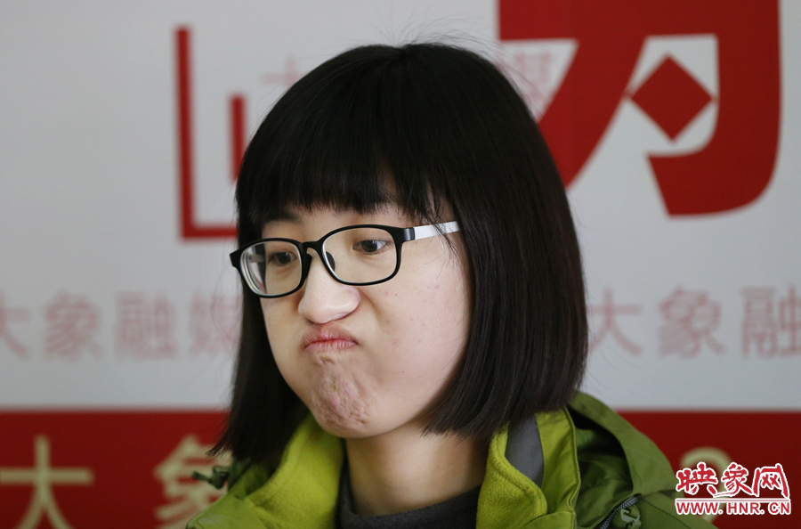 偶爾來個這樣的表情，算是放松緊張的心情吧！