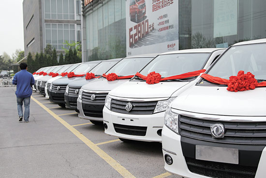 12輛為幸運(yùn)觀眾準(zhǔn)備的新車 12輛為幸運(yùn)觀眾準(zhǔn)備的新車