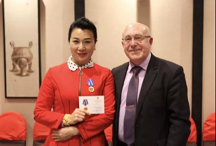 演出代表團(tuán)團(tuán)長、河南豫劇院黨委書記 汪荃珍