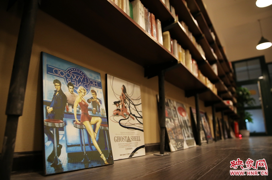 書店內(nèi)的書。