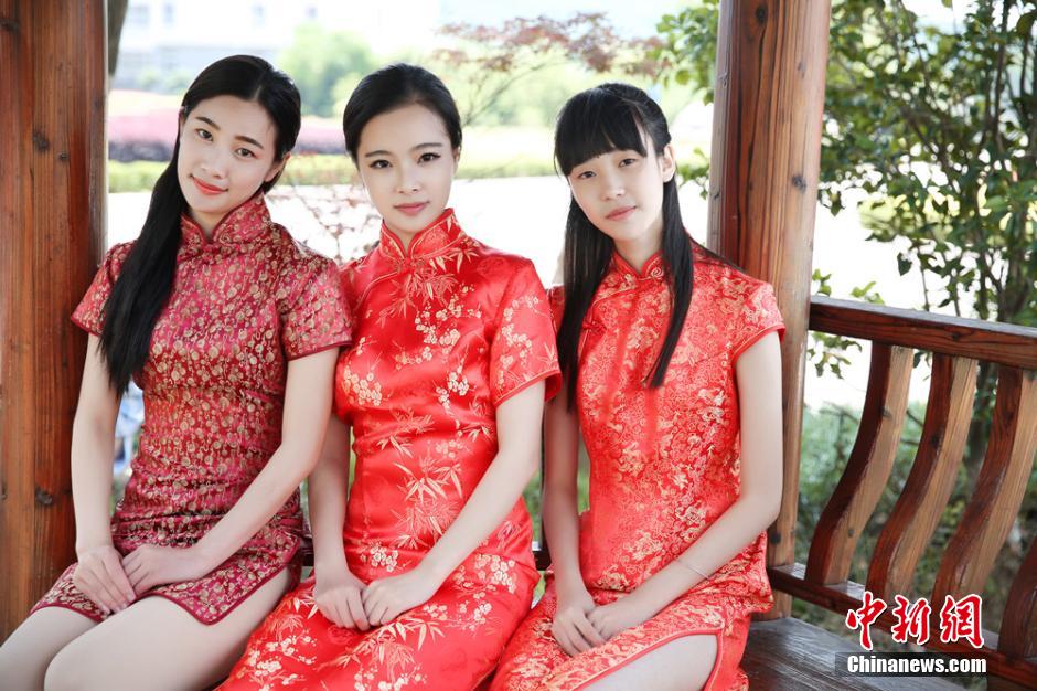 無(wú)錫空乘專業(yè)學(xué)生拍畢業(yè)照曬顏值